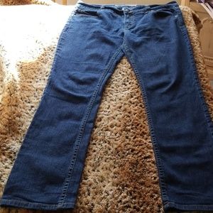 Authentic brody jeans. (J)